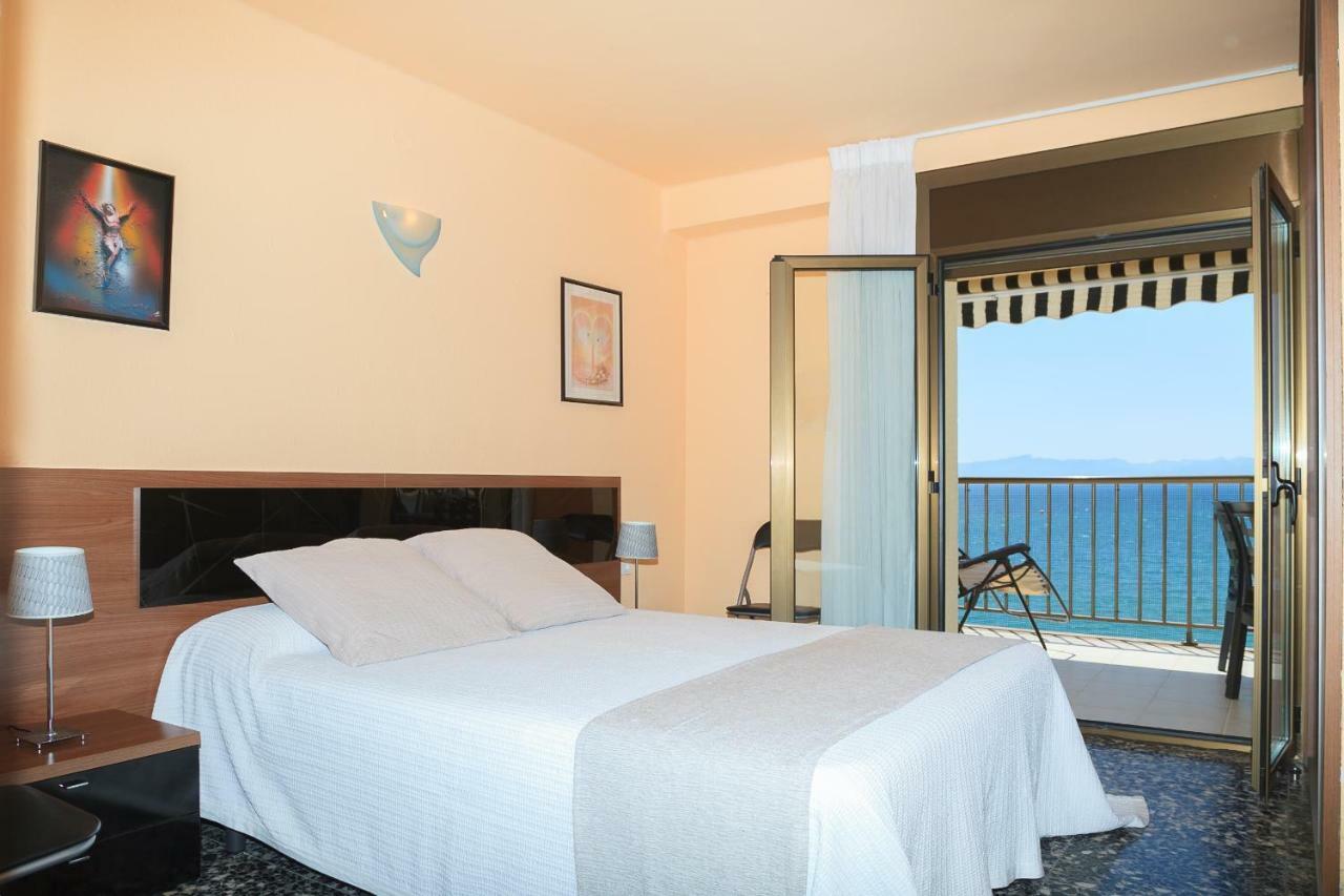 Uhc Acantilados Family Apartments 살루 외부 사진